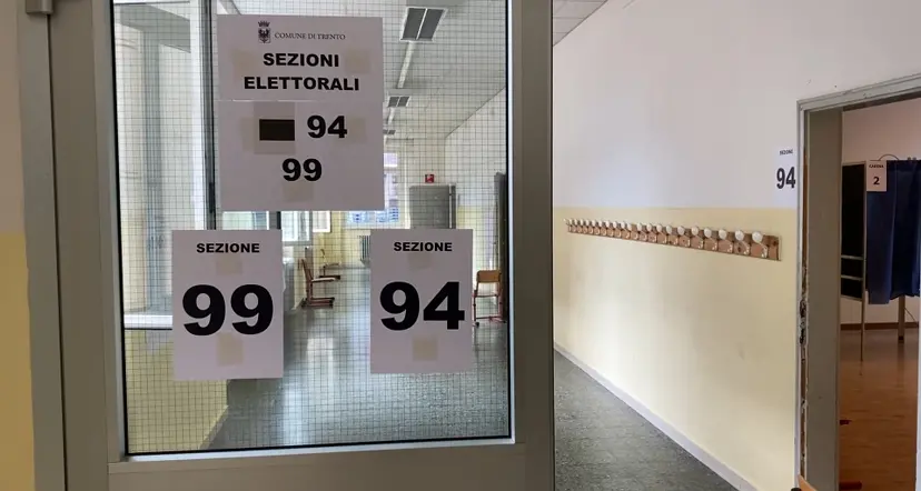 Studenti fuori sede ai seggi: «Ora anche per le politiche». E hanno votato in massa per le opposizioni