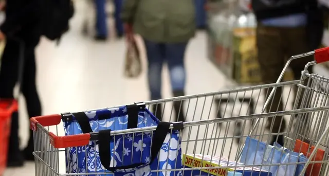 Inflazione: Istat, a febbraio scende al 9,2%