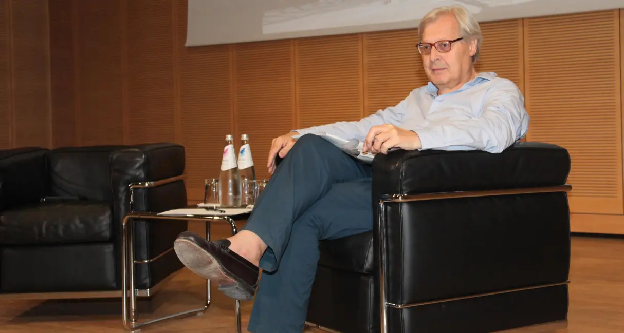 Elezioni politiche, si lavora alle liste: a Rovereto il centrodestra potrebbe candidare Vittorio Sgarbi (e Tonina rinuncia alla corsa contro i suoi alleati)