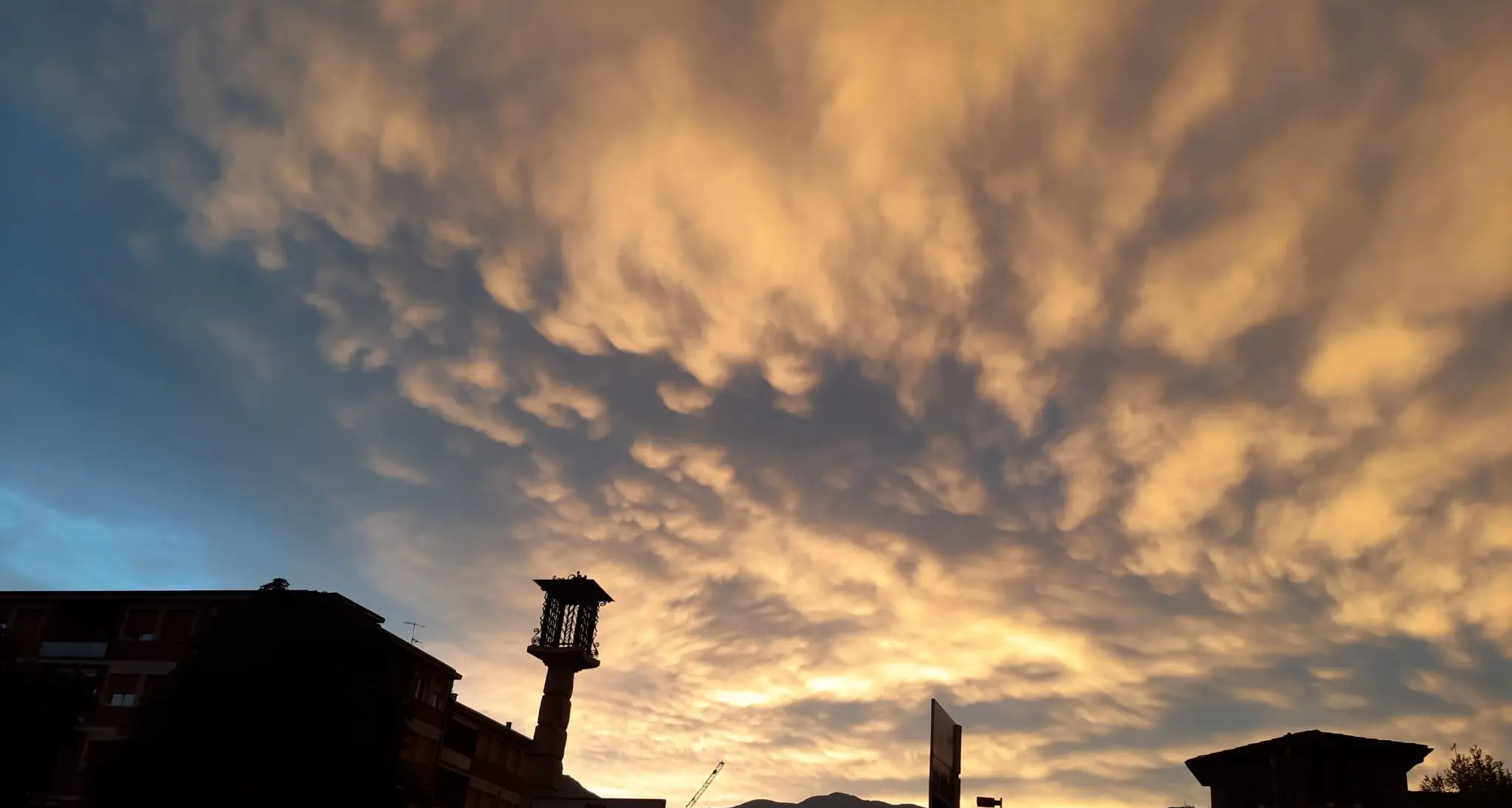 Cielo sereno e sole, ma domani temporali molto forti, poi fresco e weekend bello