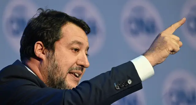 Salvini: 'i sindacati rispettino le regole sugli scioperi'