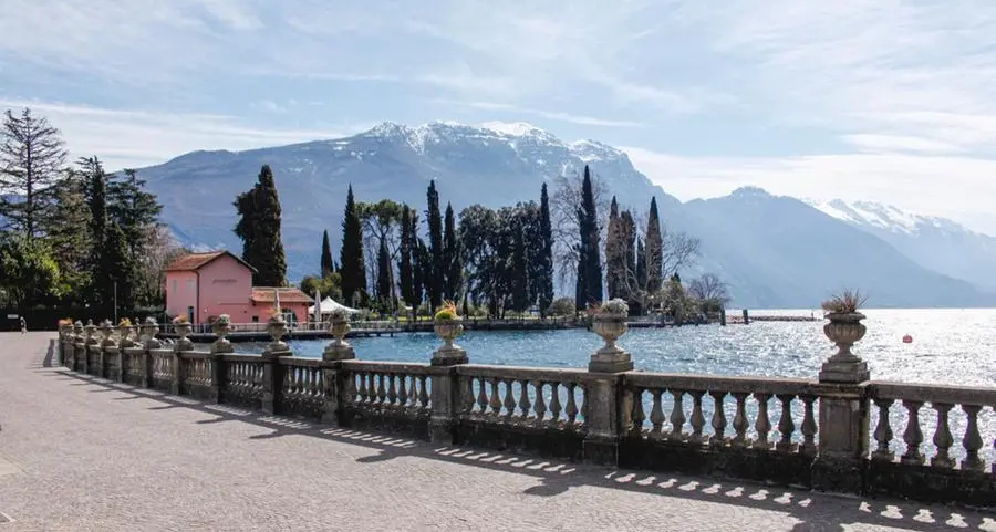 L’inizio di primavera sul lago: c’è il sole ma non i turisti