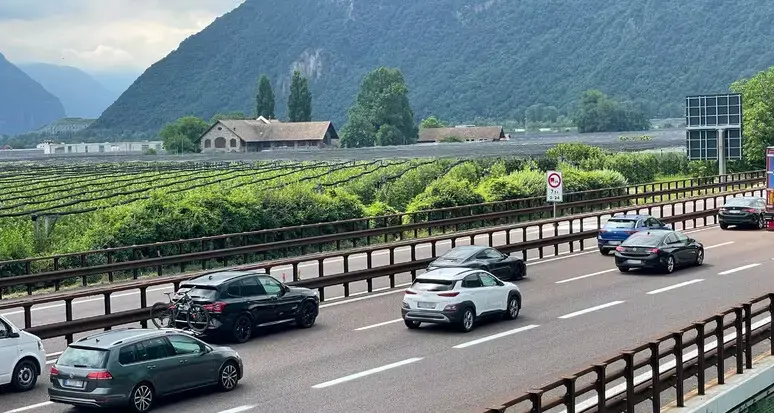 L'Epifania porta via le feste: giornata difficile in A22 per gli ultimi rientri