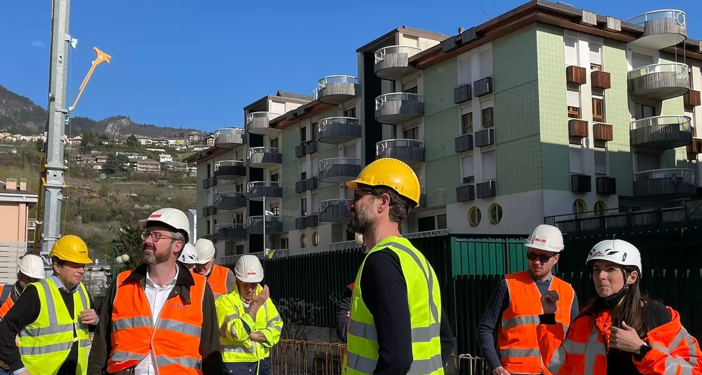 La cittadella del nuovo IperPoli: il sindaco in visita, qui palestre, centri medici, ma anche un parco ed una ciclabile