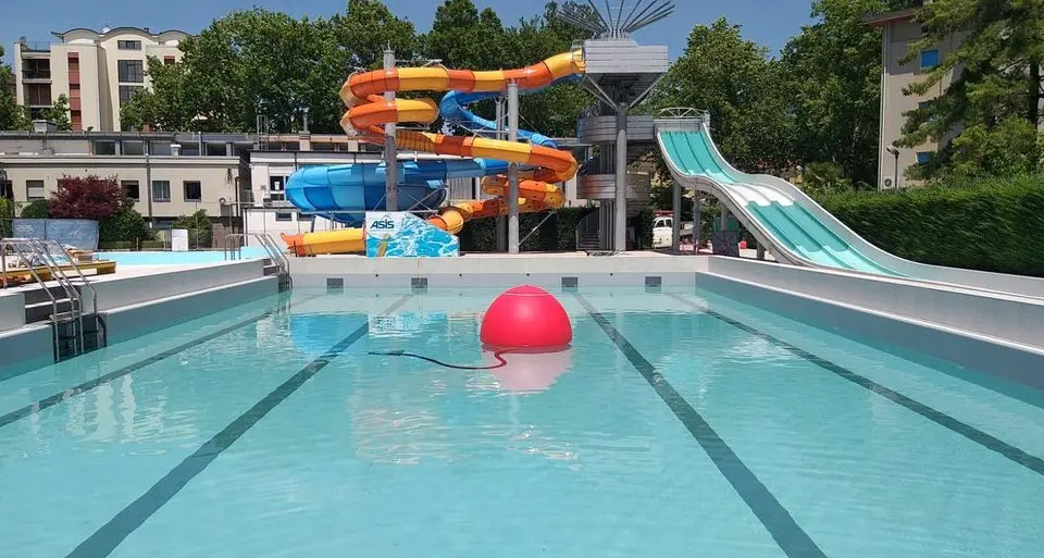 Scivoloni, onde e spray park: da domani mattina il «nuovo» lido di Trento