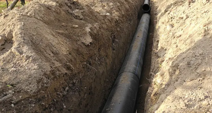 Levico, l'acqua è buona ma l'acquedotto è un colabrodo: tubi rotti in zona industriale e via per Barco