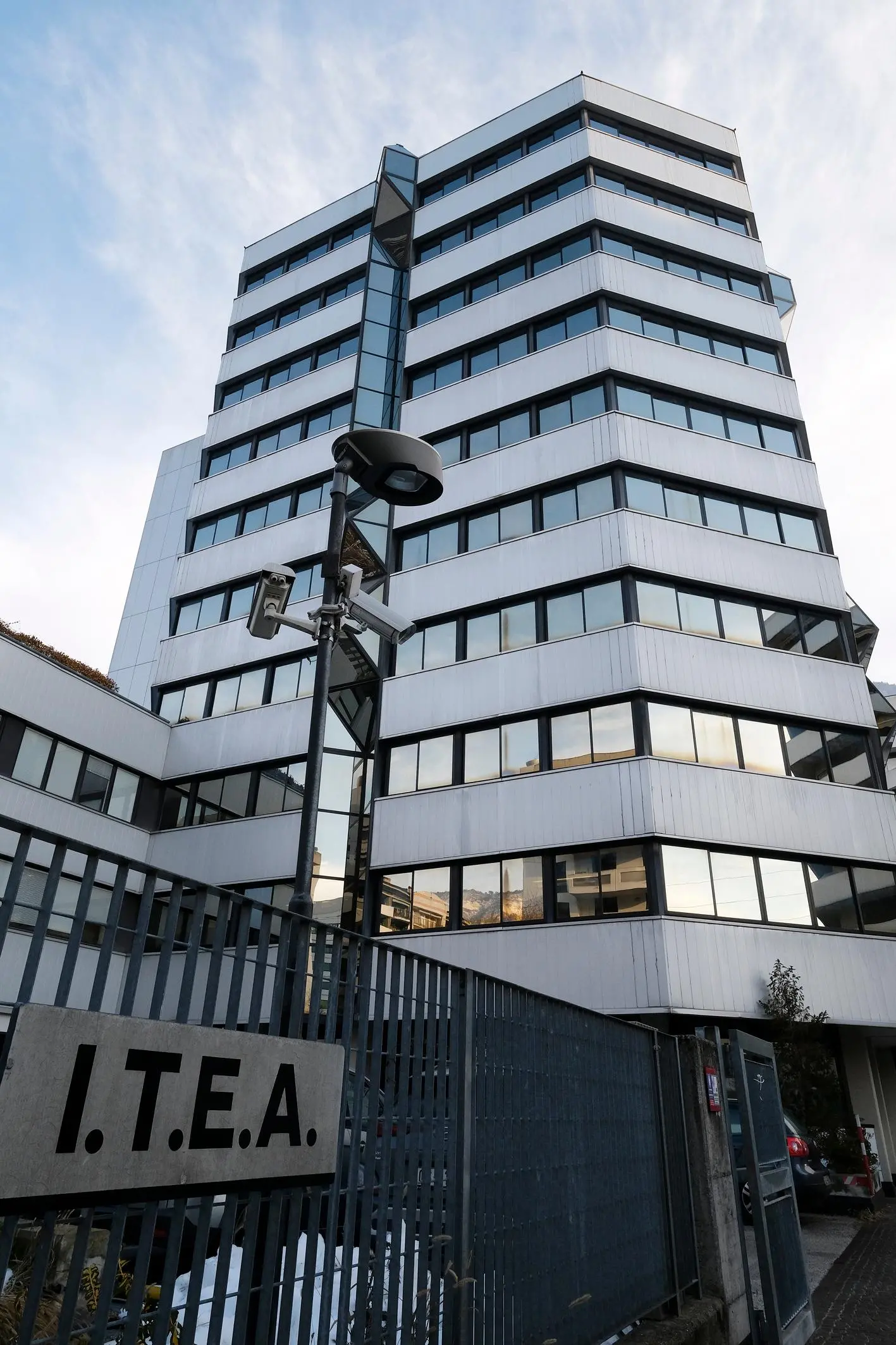 Casa, scintille politiche sul blocco degli sfratti per gli inquilini Itea