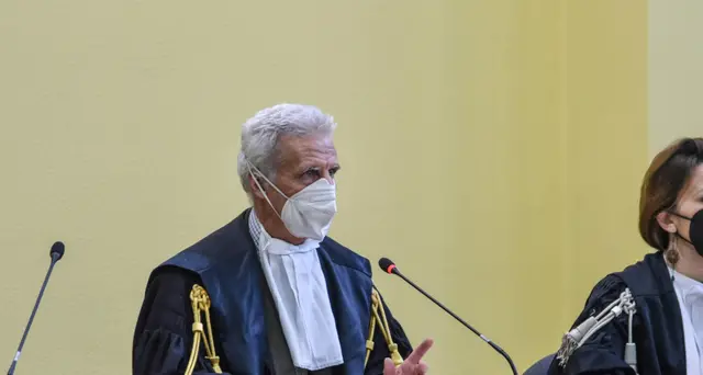 Ruby ter: processo Berlusconi rinviato al 16 febbraio