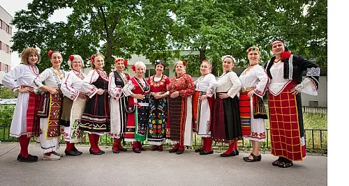 Con le voci e la tradizione del coro femminile bulgaro Kitka, la magia del DisCanto a Vigo di Fassa