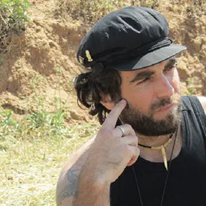 \"Restiamo umani\" disse Vittorio Arrigoni