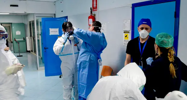 Azienda sanitaria, c'è un piano per spostare i pazienti covid in cliniche private e tornare a regime con l'attività chirurgica