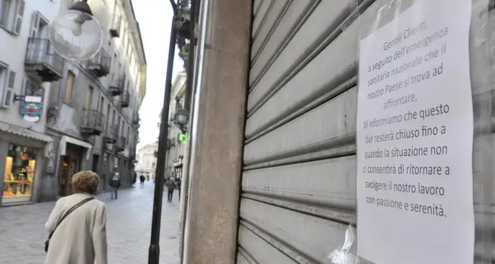 Domani la Conferenza Stato-Regioni, dal Cts l'indicazione: zona rossa dove si superano i 250 contagi per 100 mila abitanti