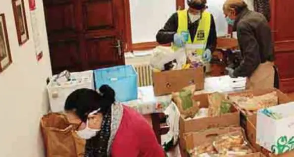 Un giorno tra i volontari, dove la crisi si vede di più