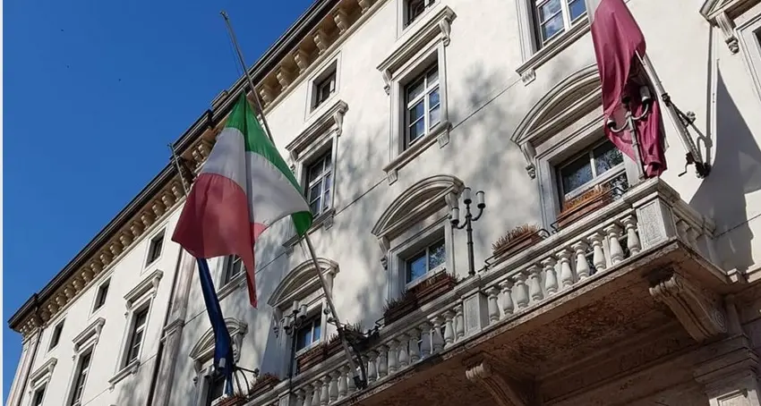 Fra trasparenza e privacy: la Provincia cancella delibere e documenti precedenti al 2015