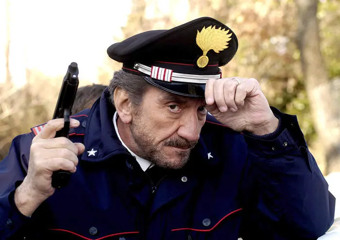 Gigi Proietti , nel ruolo del maresciallo Rocca. ANSA / UFF STAMPA