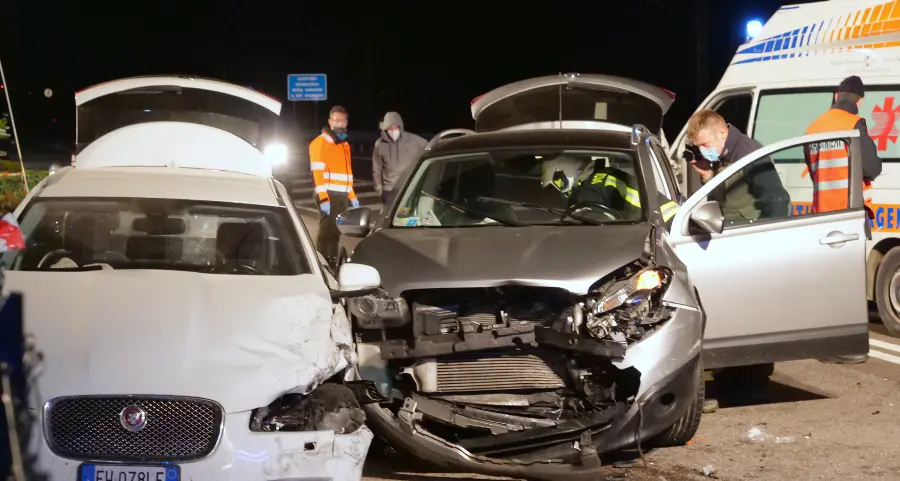 Scontro fra 2 auto a Monclassico In gravi condizioni un 62enne
