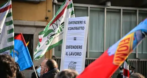 Metalmeccanici in sciopero per il rinnovo contrattuale Forte adesione in Trentino