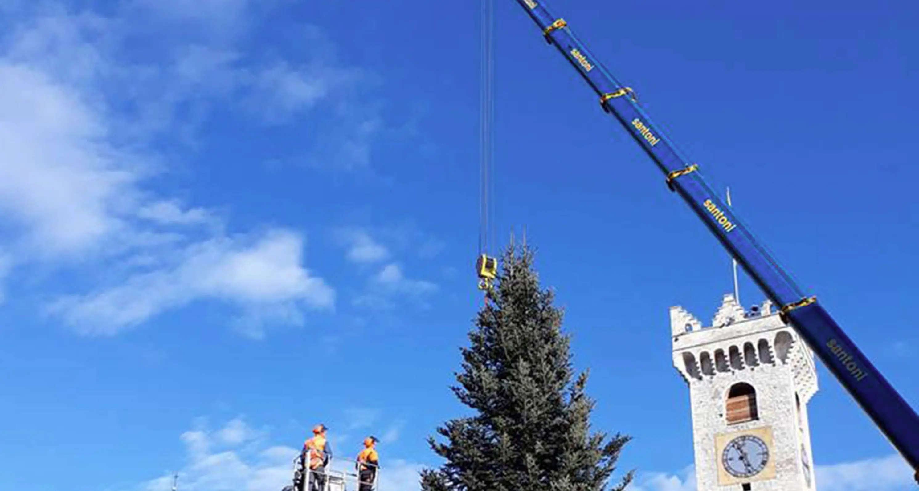 Strada del Monte Bondone chiusa due mattine per... transito alberi di Natale