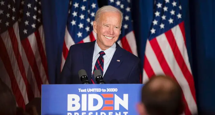 Joe Biden ha la maggioranza È il nuovo presidente Usa Ma Trump protesta ancora