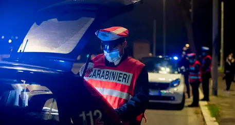 Sette nella baita per festeggiare un compleanno, ma a passo Vezzena arrivano i carabinieri: 400 euro di multa a testa