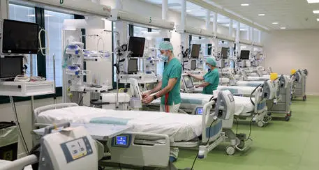 Contagi, posti letto e terapie intensive ecco perché il Trentino rischia grosso ed è oltre il doppio del livello di \"allerta\"