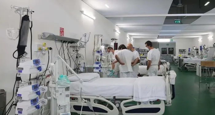 Alti 4 decessi per covid Aumentano i ricoveri