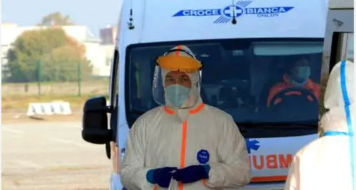 Covid, in Italia altri 356 morti Oltre 30mila i malati in ospedale Altre 5 regioni «arancioni»