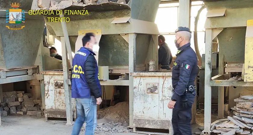 Finanza, nuovo colpo alla 'ndrangheta in Trentino Sequestrati beni per altri due milioni Ci sono 5 immobili, 3 ditte e un'auto