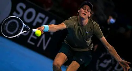 Sofia, Sinner vola in semifinale Sconfitto l’australiano De Minaur