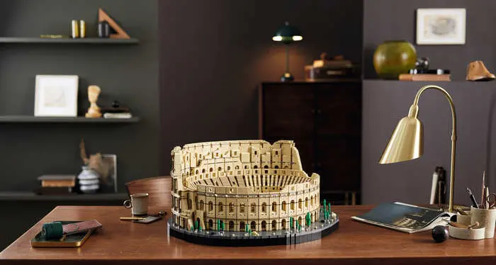 Lego, ecco il Colosseo da record: 9.036 mattoncini