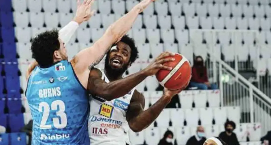 L'Aquila formato mini batte Brescia e vola: adesso c'è l'Eurocup