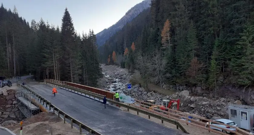 A due anni da Vaia ecco il nuovo ponte sul Piazzina al Manghen