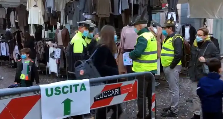 Torna il mercato del giovedì: dal 10 dicembre bancarelle in città, con modifiche agli spazi di via Verdi
