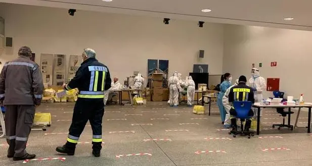Iniziato il grande screening in Alto Adige: da oggi a domenica sera test su 350 mila persone