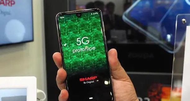Telefonini 5G: per gli esperti costeranno molto meno