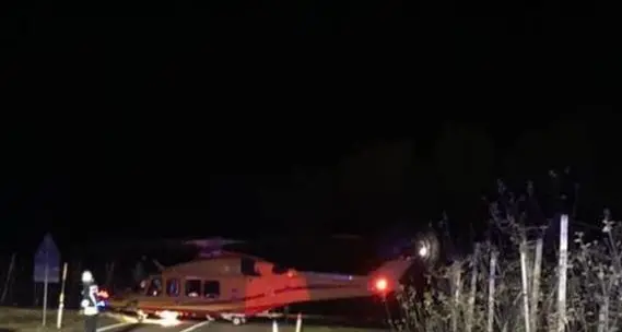 Frontale a Romeno alle 23 due feriti gravi, inoltre accertamenti sul \"coprifuoco\"