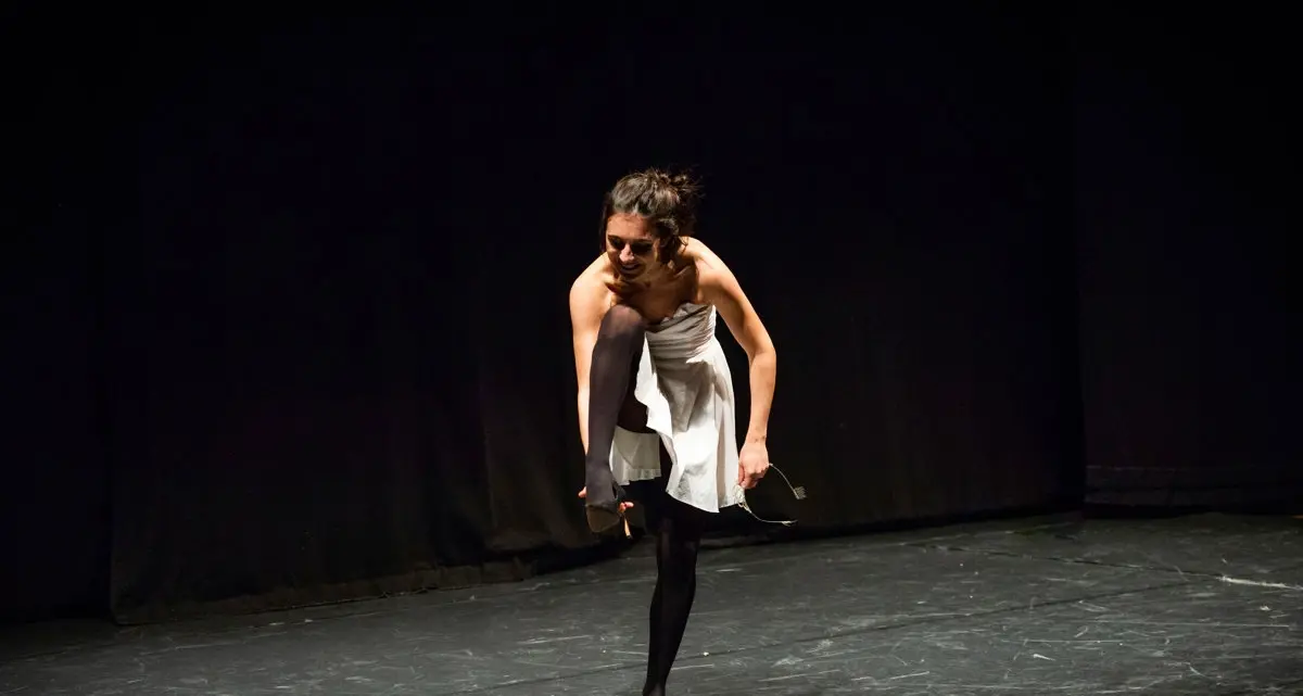 Stasera andate a teatro: \"Left (L)over\" in streaming dal Centro Santa Chiara