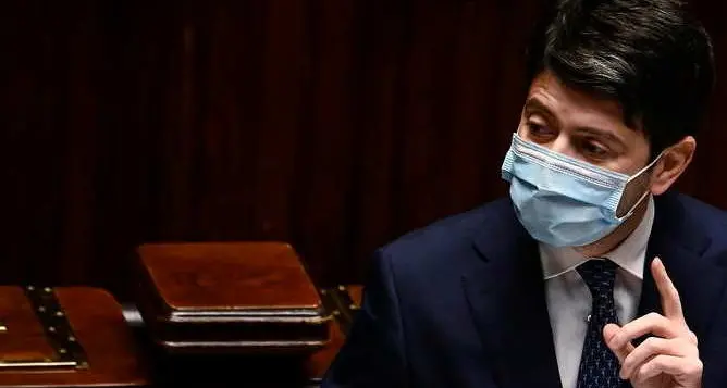 Vaccini Covid, il 2 dicembre il ministro Speranza presenterà il Piano nazionale di profilassi