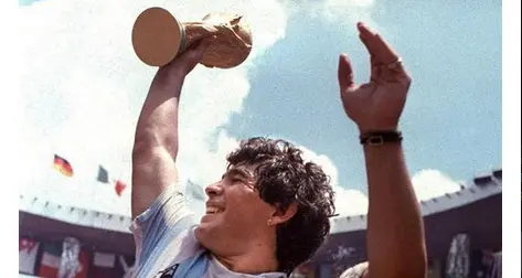 Il Dio del Calcio che doveva trasformarsi in uomo, e non ce la fece