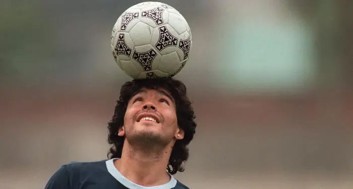 Maradona, troppo spazio su giornali e televisioni