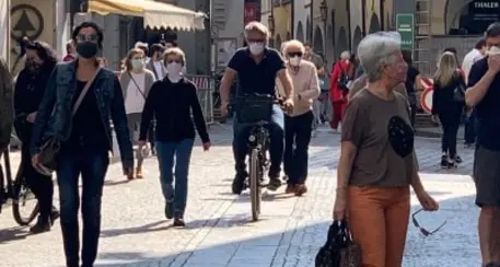 Bar e ristoranti chiusi da domenica al 15 febbraio. Kompatscher ha firmato l'ordinanza