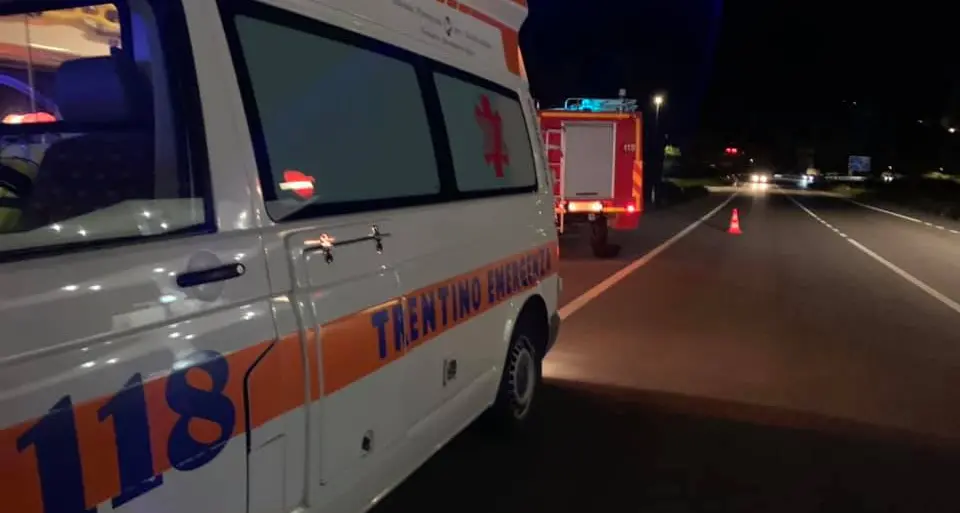Quattro giovani feriti in un incidente stradale ieri sera a Mastellina