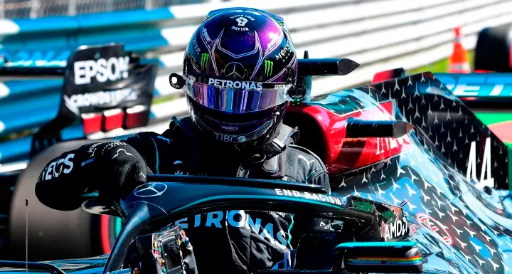 Monza: pole per Hamilton Male le Ferrari: Leclerc solo 13° e Vettel 17°