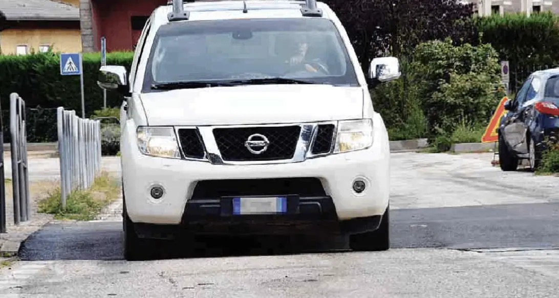 Nuovi dossi rallentatori a Martignano: troppo alti e gli autobus non passano più