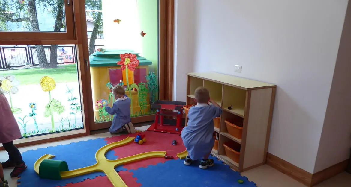 Giovedì aprono gli asili per 13 mila bambini trentini: no mascherina, orario prolungato, la sicurezza demandata a ogni scuola