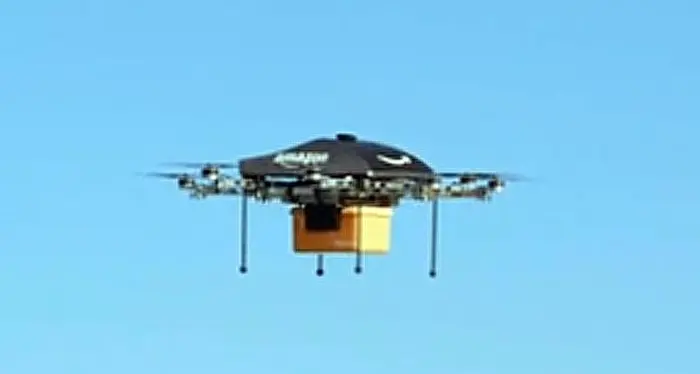 Amazon, pacchi dal cielo con i droni, via libera della FDA statunitense