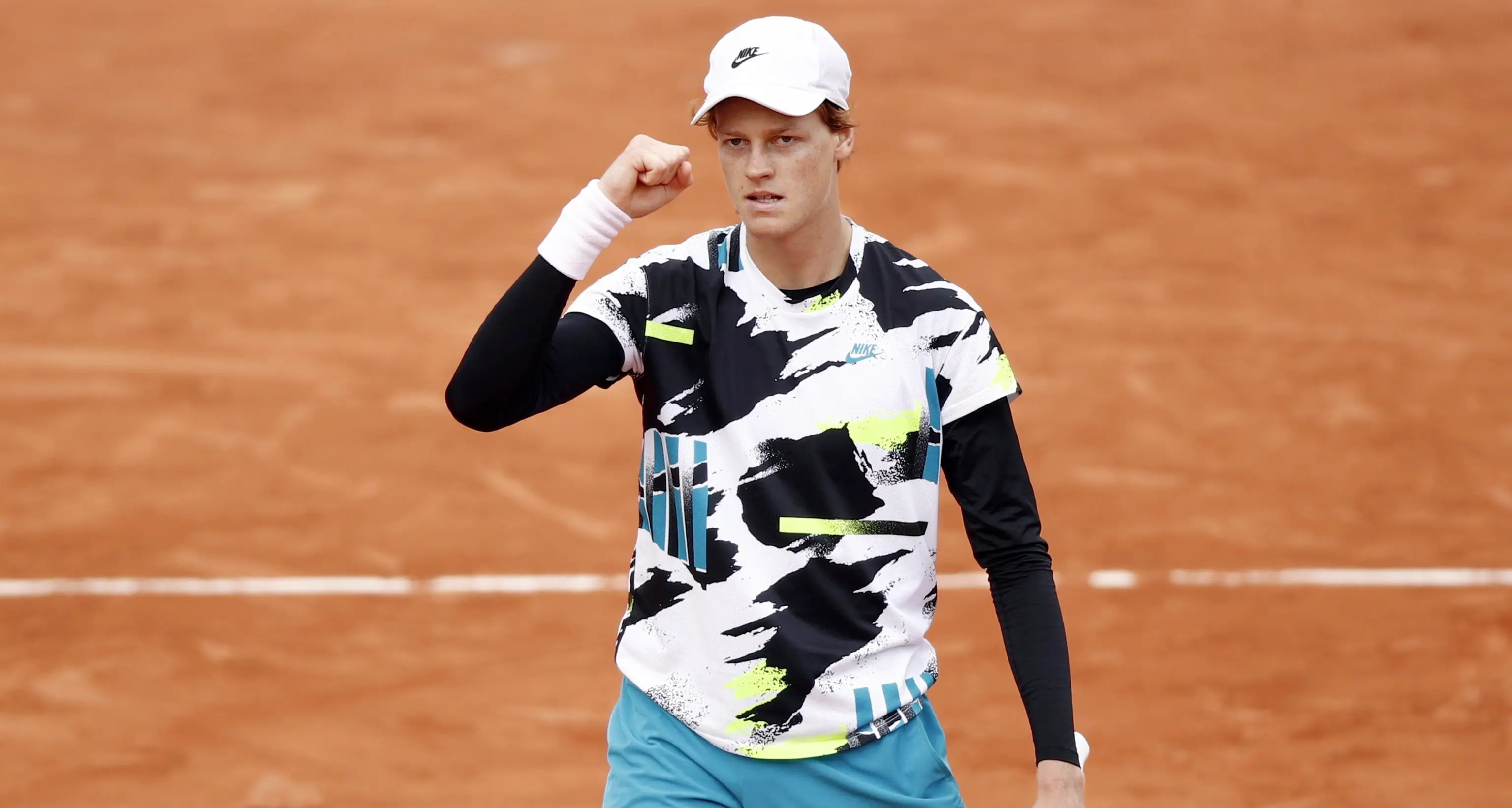 Impresa Sinner a Parigi vola ai quarti di finale battendo Zverev