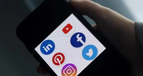 Essere se stessi sui social ci fa sentire meglio