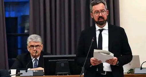 Trento, prima seduta del nuovo consiglio Piccoli eletto presidente