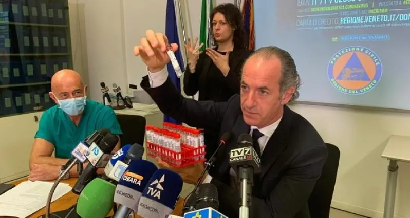 Veneto, test covid rapidi a tutti i visitatori nelle rsa «Sicurezza senza divieti»